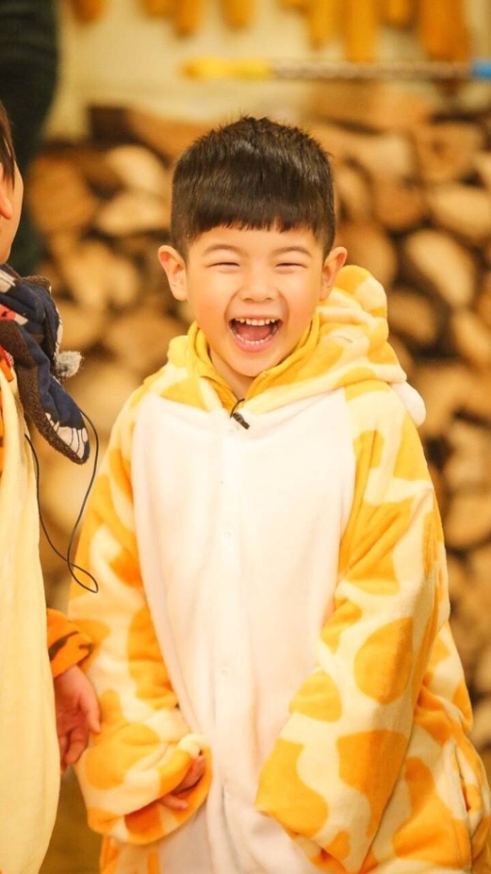 长颈鹿安吉。