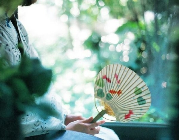 唯美的夏日主题图片大全 夏日里一杯凉凉的水