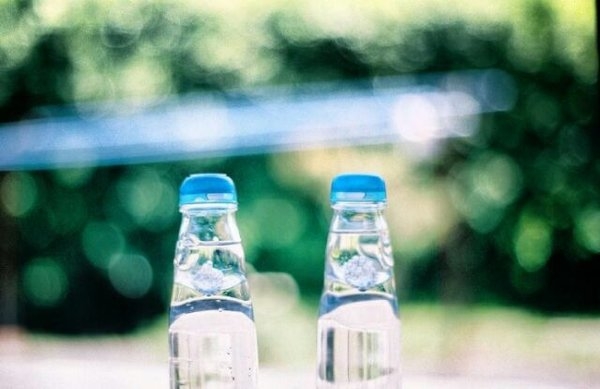 唯美的夏日主题图片大全 夏日里一杯凉凉的水