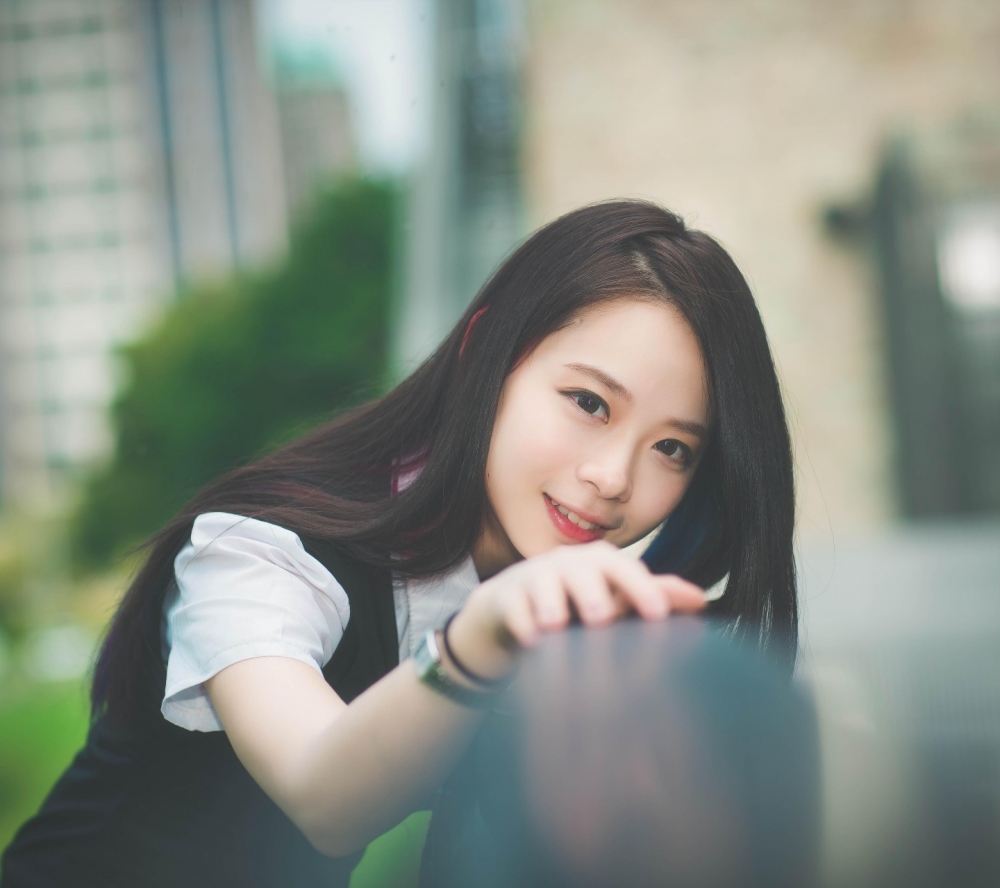 精选校园里的唯美清纯小美女写真图片手机壁纸第二辑