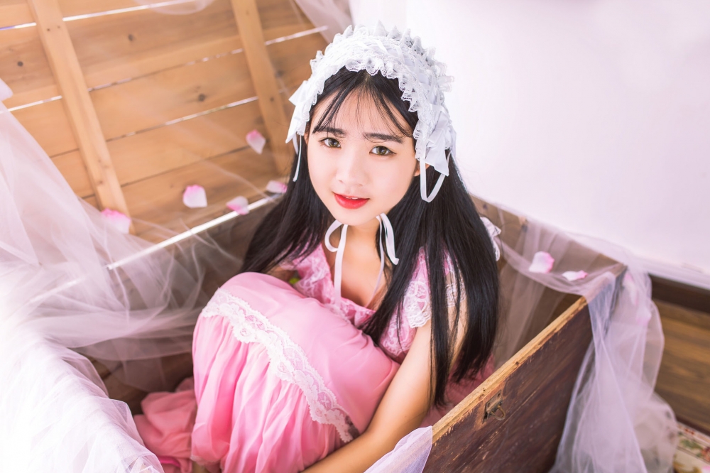 可爱美少女梦幻养眼私房照图片桌面壁纸