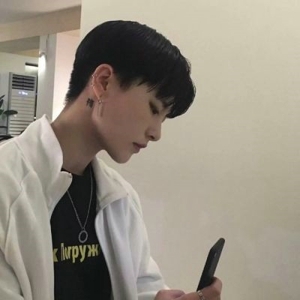 纯净白衣少年qq头像