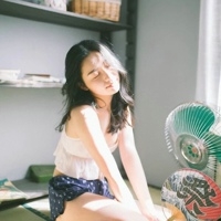 风吹散的情话终究沙哑_小清新唯美女生头像