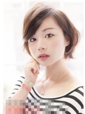 女人味十足的优雅短发发型  时尚唯美有气质
