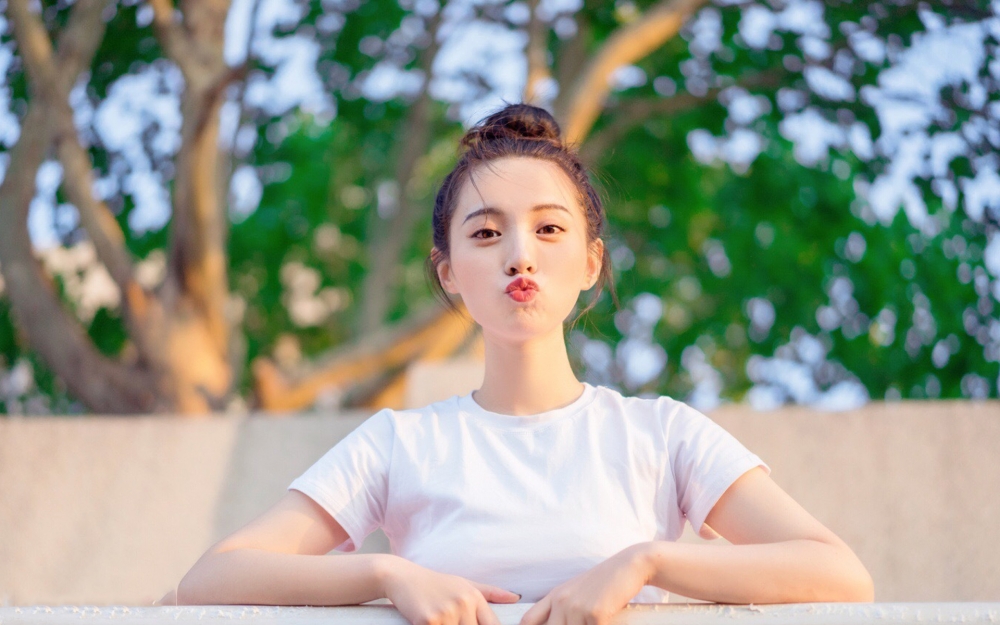 文艺少女唯美写真高清桌面壁纸