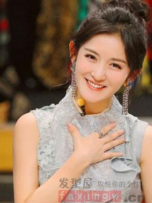冬季约会时尚发型 好看又不繁琐喜欢的妹子试试看