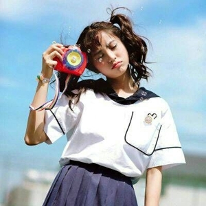 温婉娴淑楚楚动人小女生头像