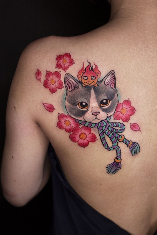 猫咪控的福利，后背卡通猫咪彩绘纹身