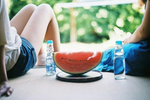 唯美的夏日主题图片大全 夏日里一杯凉凉的水