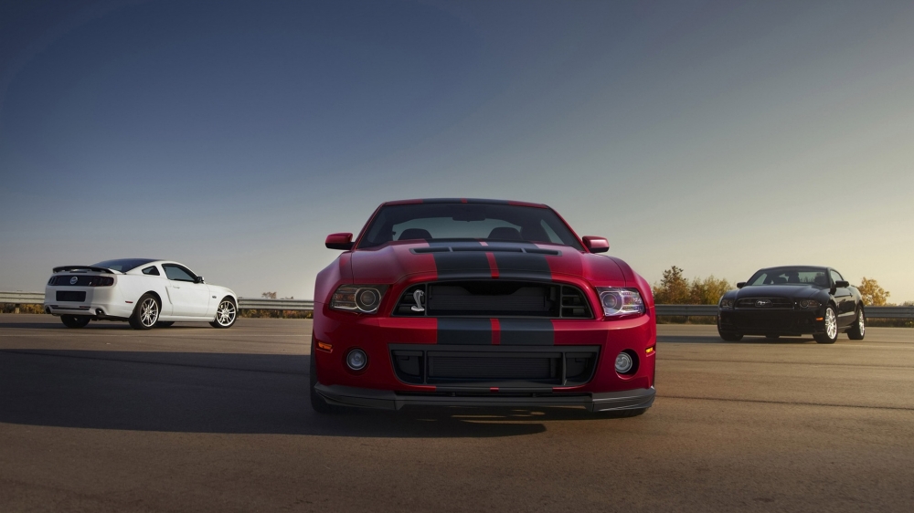 2014年福特野马Shelby GT500汽车桌面壁纸