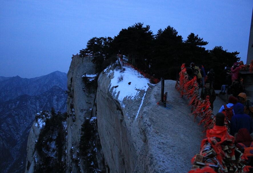 华山东峰又名朝阳峰图片  华山门票多少钱？