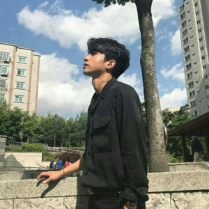 有点拽的帅气男生微信头像图片