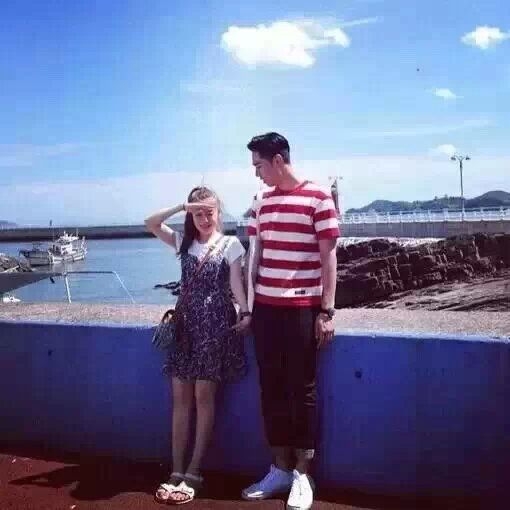 最萌不过身高差 情侣图片