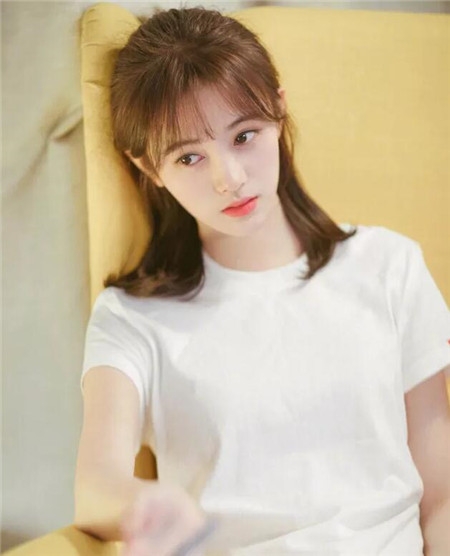 2018年流行lob短发 最新女生短发lob头
