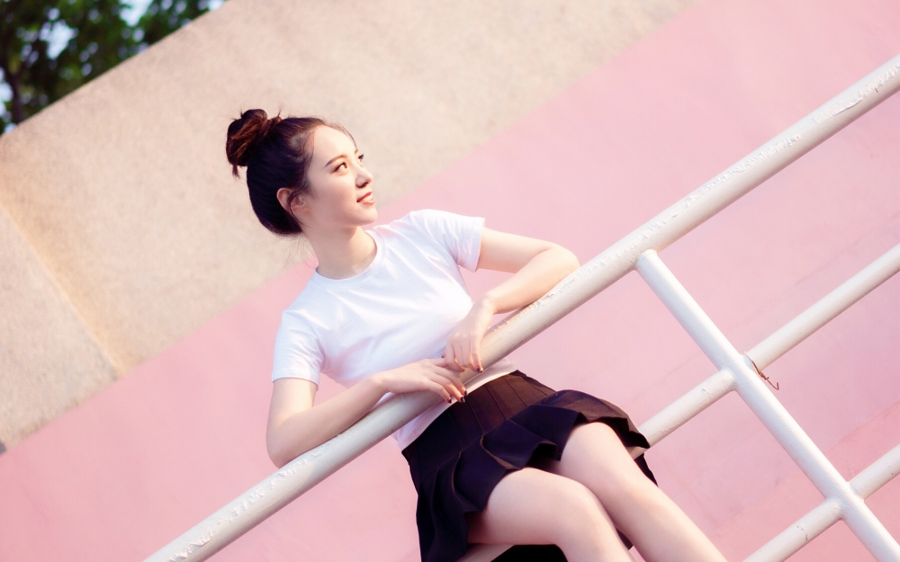 文艺少女唯美写真高清桌面壁纸