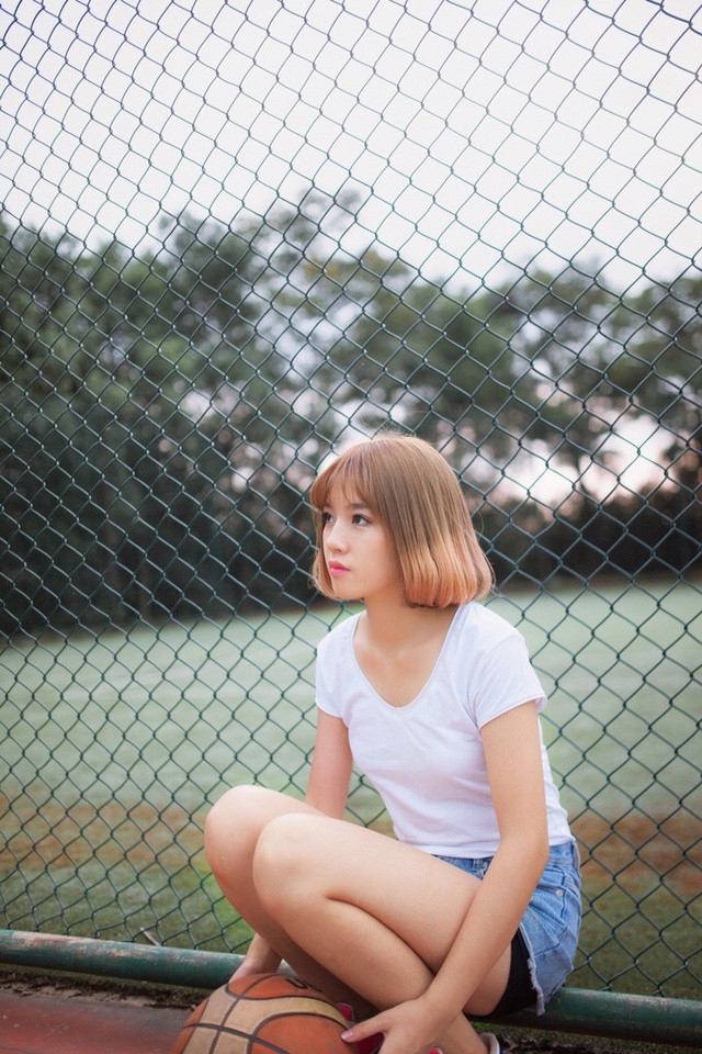 韩系短发篮球美女高清手机桌面壁纸下载