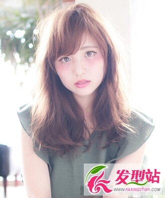 大学女生适合lob吗？好看的lob染发卷发都在这里