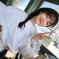 做一个寡言，却心有一片海的人  小家碧玉美丽动人小美女头像