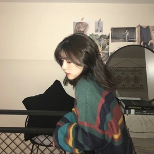 养眼美女气质韩范十足微博头像