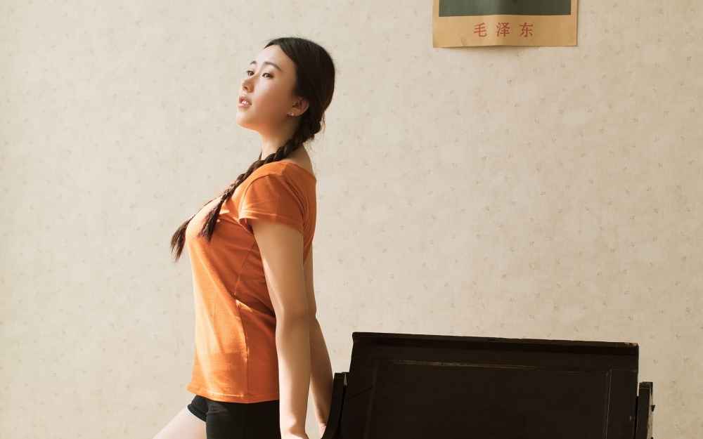 丰满长腿美女生活照图片