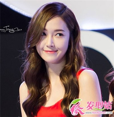 2014女生流行卷发发型 时尚韩式卷发最甜美