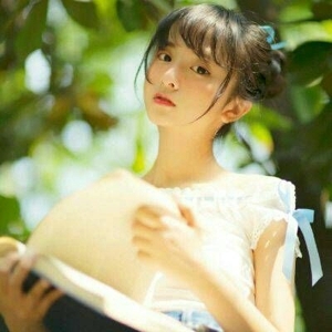 温婉娴淑楚楚动人小女生头像