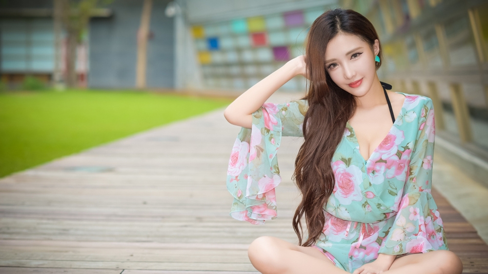 性感清纯诱惑美女高清桌面壁纸
