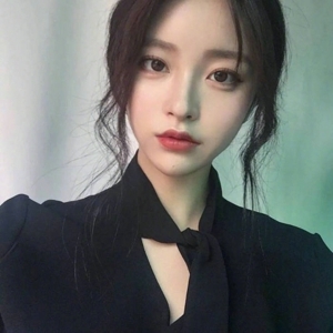 养眼美女气质韩范十足微博头像
