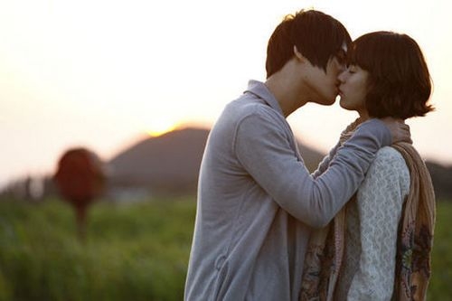 wanan kiss you