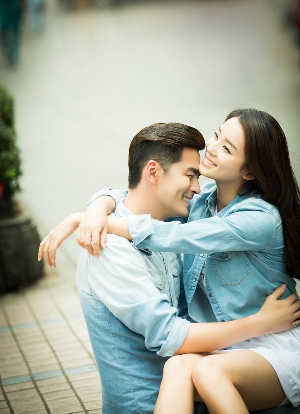 谁也无法代替你的光芒 情侣图片