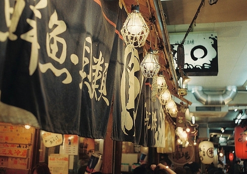 街边的橱窗展示  唯美清新橱窗图片