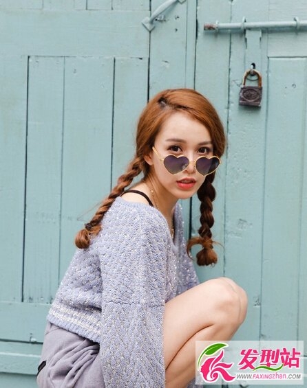 冬季甜美范发型扎法 可爱女生约会发型图片