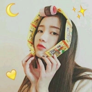 可爱俏皮青春活力小女生头像