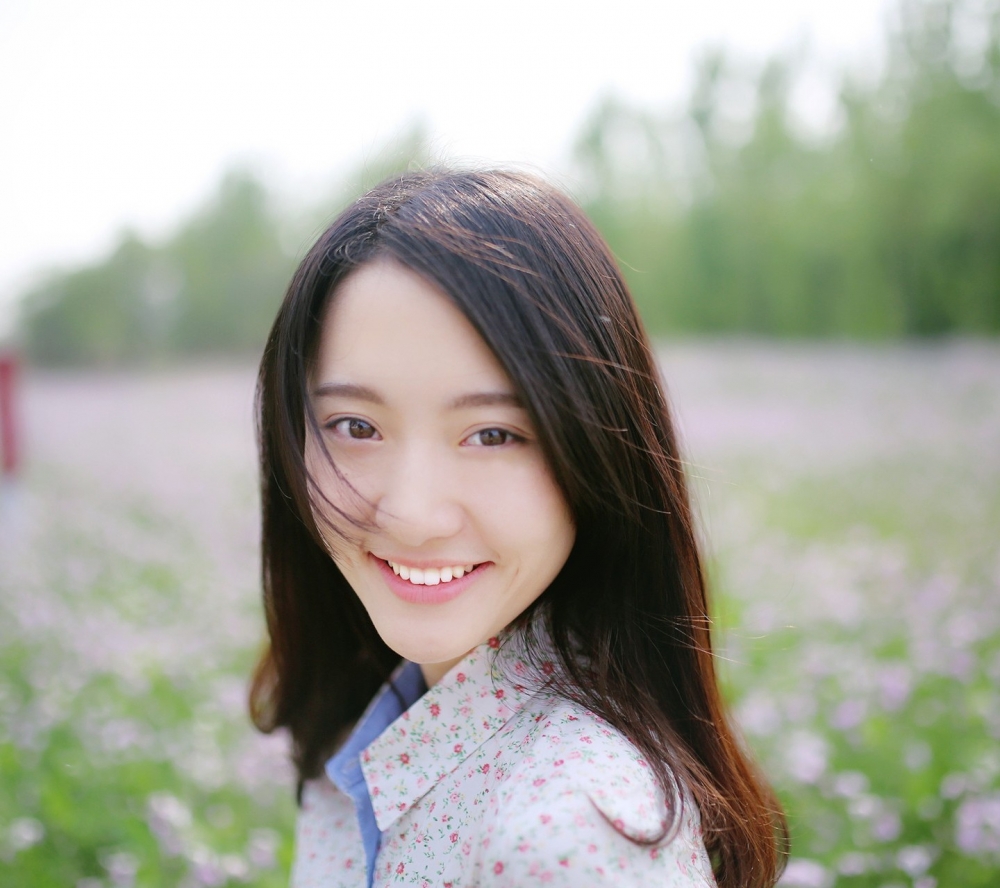 精选校园里的唯美清纯小美女写真图片手机壁纸第二辑