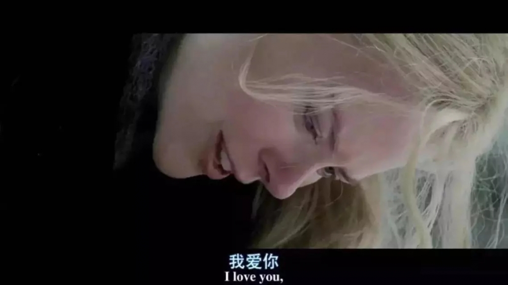 弃佳：这三个字似乎抽干我所有血夜和勇气