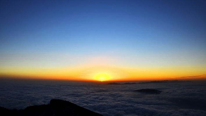 四川牛背山风光桌面壁纸