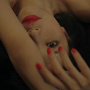 不露脸的个性低调女孩唯美头像