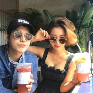 潮流情侣微信头像一对两张图片