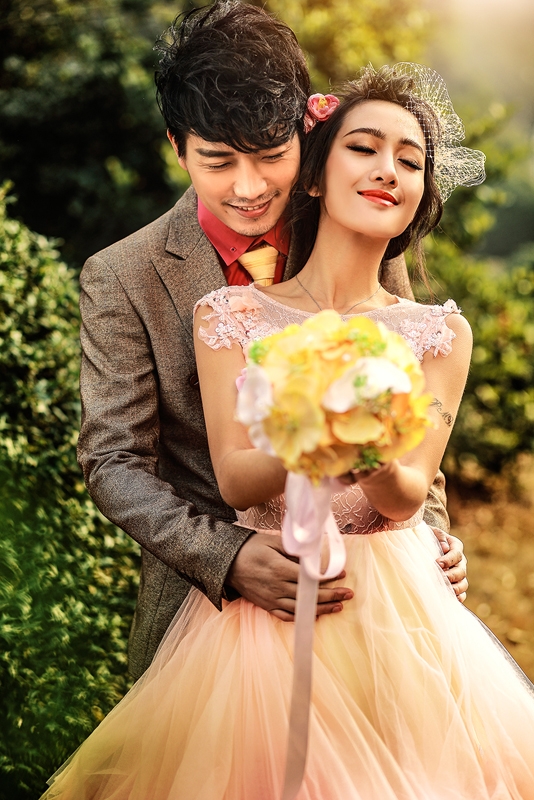 绽放的幸福 婚纱照