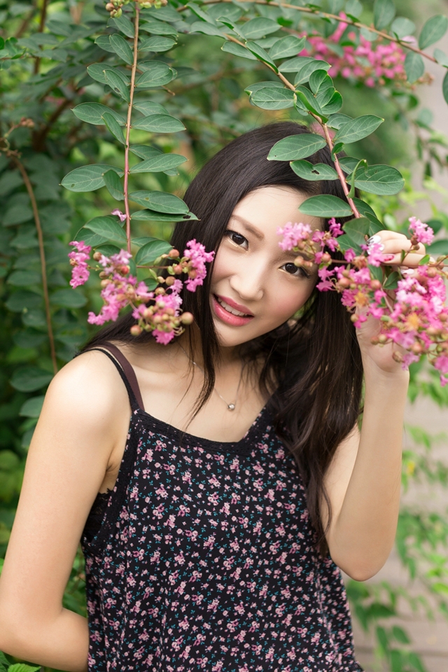 《感受夏末》小清新美女写真手机壁纸下载
