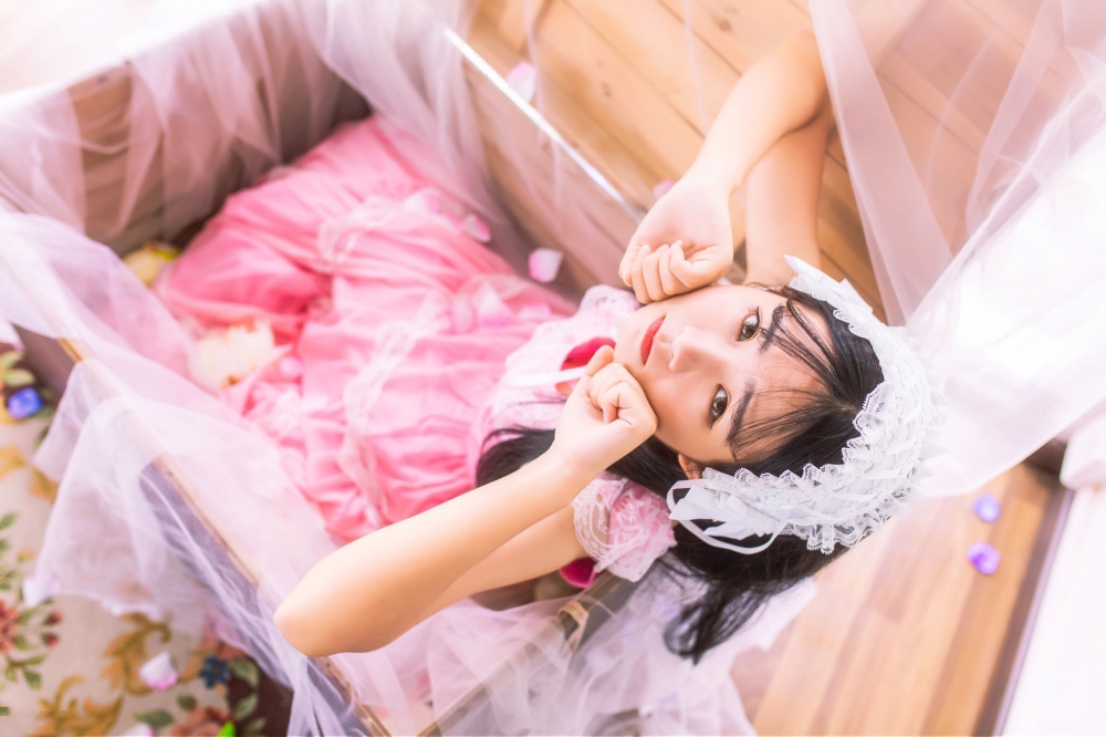 可爱美少女梦幻养眼私房照图片桌面壁纸