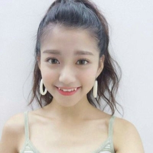 气质高贵女神微信美女头像