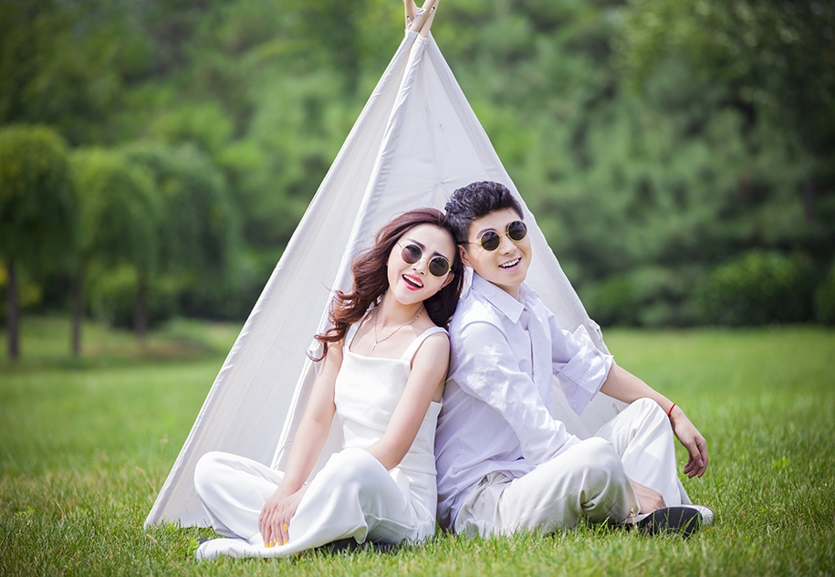 河边小路 婚纱照
