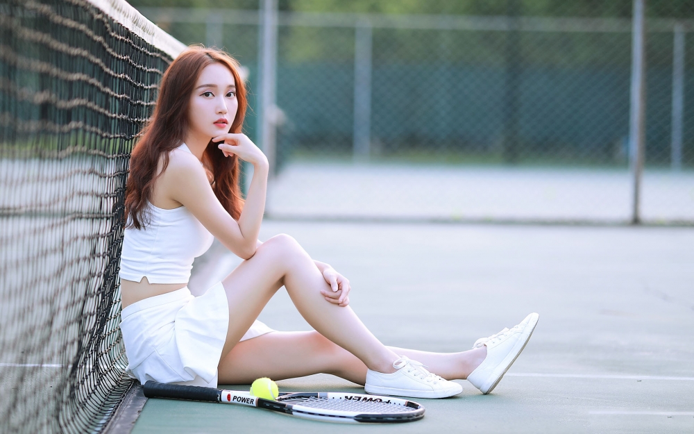 美女网球运动装图片壁纸