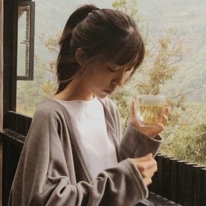 没有了爱，地球便成了坟墓  清丽绝俗美丽四射唯美清新可爱女生头像