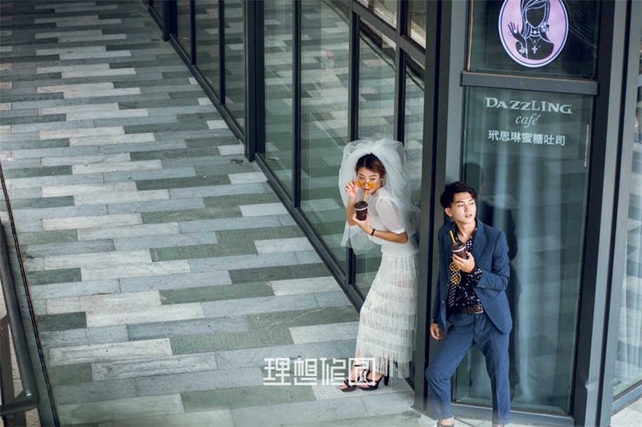 去shopping 婚纱照