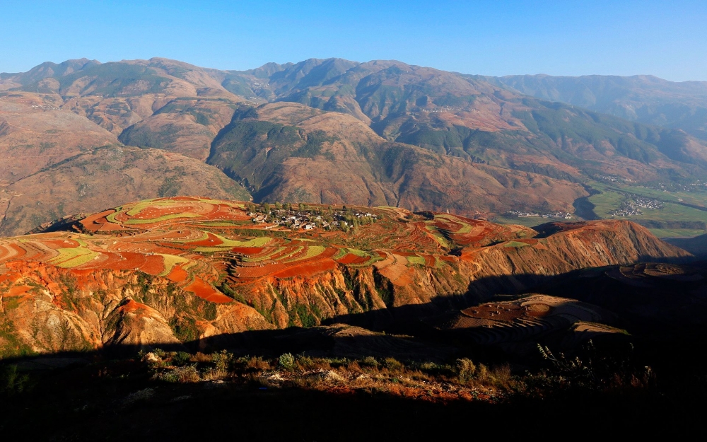 云南东川红土地高清风景壁纸
