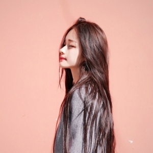 纯洁温柔善良森系美女头像