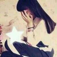 我面无表情，装做不在意  qq头像