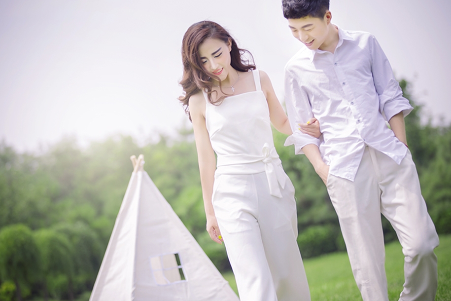 河边小路 婚纱照